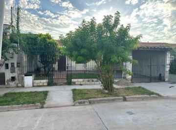 Casa · 120m² · 4 Ambientes · 1 Cochera · Venta Casa 3 Dorm. Barrio Autonomia