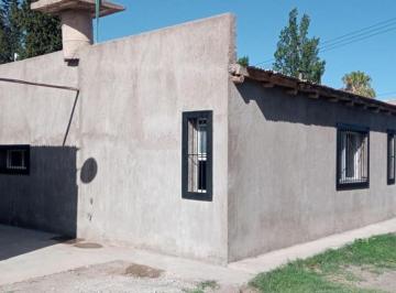 Casa · 84m² · 4 Ambientes · Casa Galpon en Venta