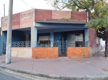 Casa · 129m² · 13 Ambientes · Se Venden 2 Casas + Local Comercial - Oportunidad