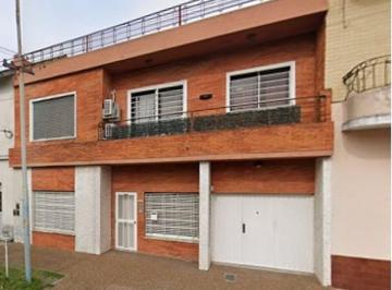 Casa · 200m² · 4 Ambientes · 2 Cocheras · Venta 2 PH en Block C/cochera - Oportunidad