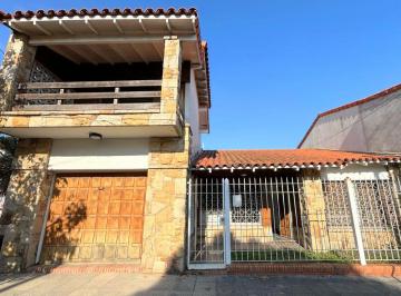 Casa · 170m² · 4 Ambientes · 1 Cochera · Casa en Bandfiel 4 Ambientes Apta Credito