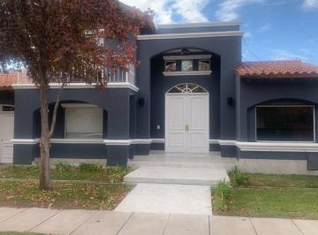 Casa · 320m² · 6 Ambientes · 2 Cocheras · Venta Casa en Palmares Presidente, Godoy Cruz, Mza