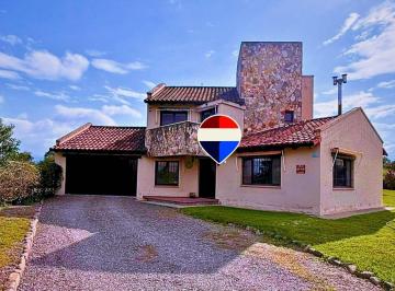 Casa · 322m² · 6 Ambientes · 1 Cochera · Venta Casa La Merced Chica 100 m de Ruta 51