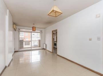 Departamento · 80m² · 4 Ambientes · 1 Cochera · Departamento Venta 4 Ambientes con Patio y Cochera