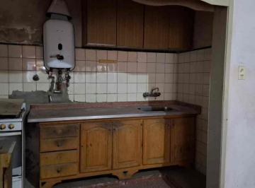 Casa · 164m² · 3 Ambientes · 1 Cochera · Venta Casa con Local en Avellaneda