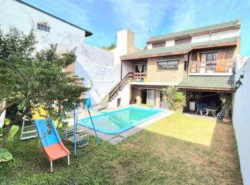 Casa · 250m² · 5 Ambientes · 3 Cocheras · Casa Venta Villa Ballester con Pileta y Parrilla