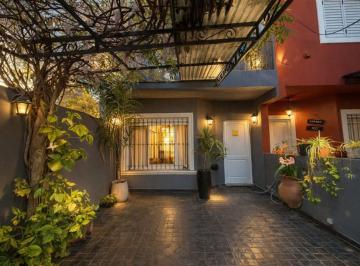 Casa · 110m² · 5 Ambientes · 1 Cochera · Venta Casa Tipo Dúplex en Sa de Padua 5 Amb