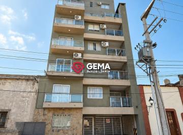 Departamento · 73m² · 5 Ambientes · Departamento 2 Dorm. en 12 de Octubre Al 800