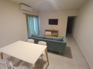 Casa · 81m² · 2 Dormitorios · 1 Cochera · Casa - Barrio El Bosque