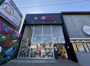 Local comercial · 300m² · 3 Ambientes · Venta Local Importante en Camino Centenario E/ 503 y 504 La Plata