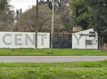 Quinta vacacional · 128m² · 4 Ambientes · 2 Cocheras · Casa Quinta con Gran Lote y Canchas Deportivas – del Viso