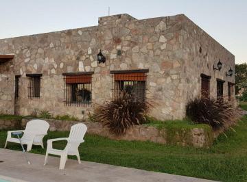 Casa · 750m² · 4 Ambientes · 1 Cochera · Venta Casa Diseño 2has Chacra Los Molles La Granja