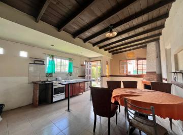 Casa · 50m² · 2 Ambientes · 1 Cochera · Latorre Prop. Alquila Casa 2 Amb - en Barrio Parque Peña