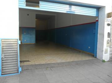 Local comercial · 80m² · 5 Cocheras · Alquiler Local Comercial en Centro de Llavallol