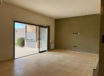 Casa · 360m² · 5 Ambientes · 2 Cocheras · Casa en Venta - Comarca de Allende
