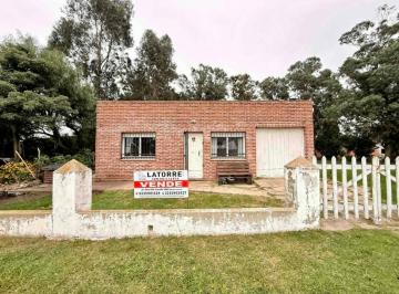 Casa · 100m² · 3 Ambientes · 1 Cochera · Latorre Prop. Alquila 24 Meses Casa 3 Amb con Parque