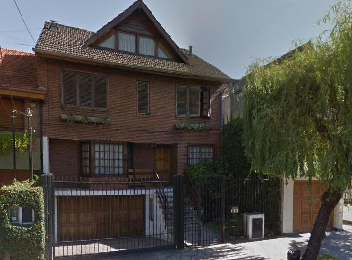 Casa · 380m² · 5 Ambientes · 4 Cocheras