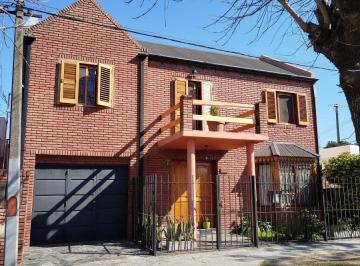 Casa de 5 ambientes, La Plata · 31 E 512 y 513 Chalet Clasico, Tres Dorm., Excelente Estado