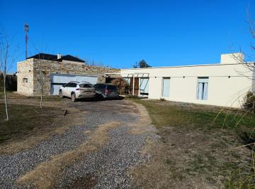 Casa · 230m² · 1 Ambiente · Venta Casa