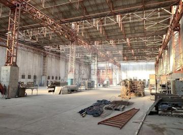 Depósito · 3842m² · 10 Cocheras · Excelente Nave Industrial con Puentes Grua, Gas y Fuerza Motriz a Estrenar
