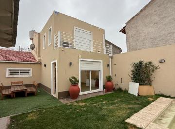 Casa de 4 ambientes, Cipolletti · Hermosa Casa en Alquiler en Cipolletti