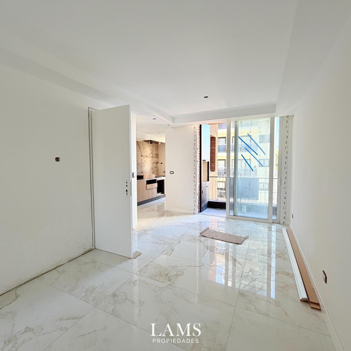 Departamento en Venta - Dos ambientes con balcón - Excelente ubicación