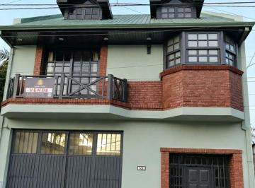Casa de 5 ambientes, Berazategui · Gran Casa con Galpon Comercial en Centro de Berazategui
