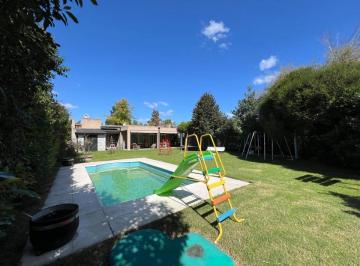Casa · 85m² · 3 Ambientes · Casa de Una Planta en Maschwitz Village | 2 Dorm. | Jardín, Pileta y Excelente Ubicación