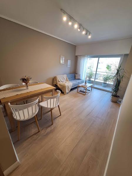 Depto 2 amb, 39m² en Plaza Mitre, reciclado y con balcón