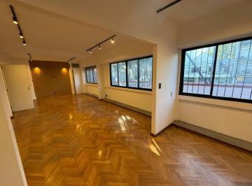 Oficina comercial · 110m² · 3 Ambientes · Oficina en Alquiler en Vicente López Sobre Av del Libertador.