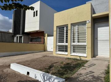 Casa de 3 ambientes, Córdoba · Alquiler Casa Universitario de Horizonte