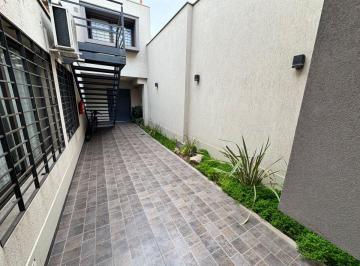 Departamento de 4 ambientes, Godoy Cruz · Departamento Planta Baja en Alquiler con Patio y Cochera