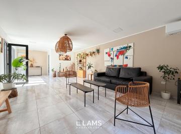 Casa · 185m² · 5 Ambientes · Venta - Casa 5 Ambientes - Barrio Tierra y Mar
