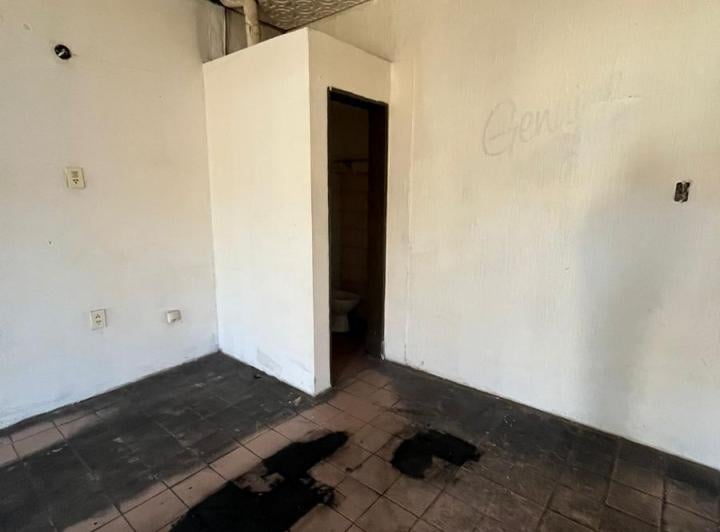 Local comercial · 1m²