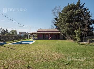 Casa · 72m² · 3 Ambientes · 1 Cochera · Casa en Roldán