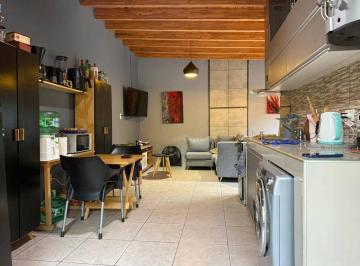 Departamento de 5 ambientes, Carrodilla · Complejo de Tres Departamentos en Venta con Locales Comerciales en Carrodilla