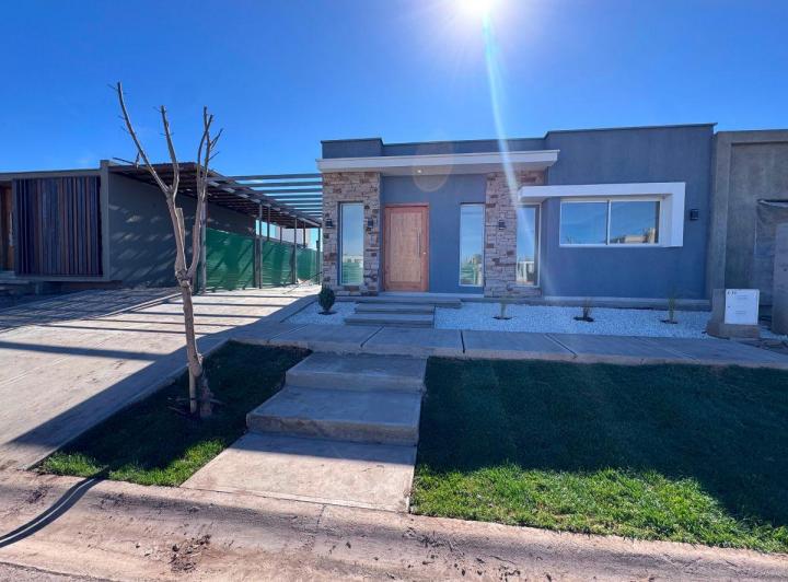 Casa · 150m² · 4 Ambientes · 1 Cochera