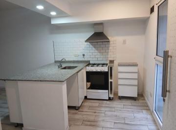 PH de 3 ambientes, Parque Chacabuco · Cachimayo 1400 - PH 3 Ambientes con Patio - Sin Expensas
