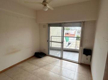 Departamento de 2 ambientes, Floresta · Departamento 2 Ambientes con Cochera