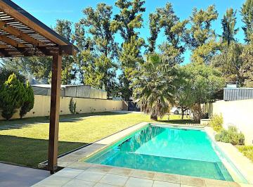 PILETA · Casa en Venta en Benavidez