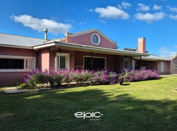 Casa · 290m² · 4 Ambientes · 1 Cochera · Casa en Venta en Chacras Laguna El Rosario Pinamar