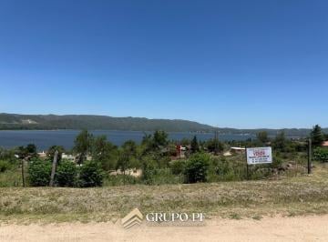 Terreno · 5400m² · Inverti Frente Al Lago - Macrolote en Villa Parque Siquiman