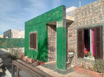Casa · 53m² · 3 Ambientes · 1 Cochera · Casa en La Toma