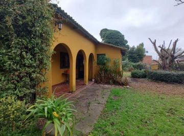 Casa de 3 ambientes, Miramar · Casa Quinta