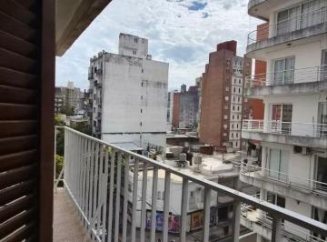 Departamento de 6 ambientes, Rosario · Semipiso de 3 Dorm. con Orientación Norte | Balcón Corrido y Equipamiento Completo