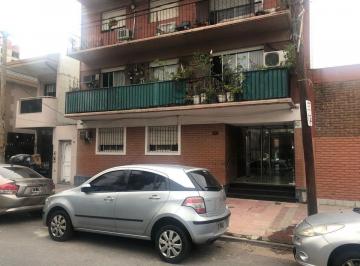 Departamento · 51m² · 3 Ambientes · Dpto 3 Amb C/fte en Venta Lanus Centro Lanusita