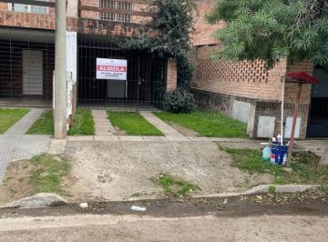 PH · 115m² · 4 Ambientes · 1 Cochera · PH en Jardin Alquiler