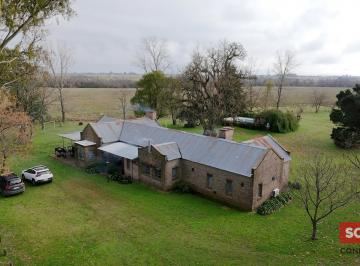 Campo · 10000m² · 4 Dormitorios · 4 Cocheras · Campo de 10 Hectáreas en Alquiler