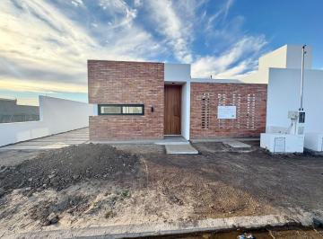 Casa · 64m² · 4 Ambientes · Venta Duplex Dos Dorm. Campos de Manantiales