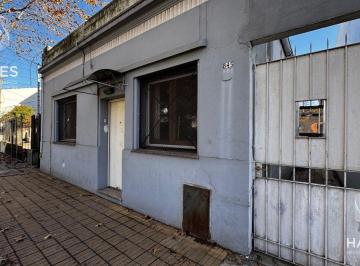 Casa de 4 ambientes, Quilmes · Casa de 4 Ambientes, Excelente Para Vivienda o Inversion en Zona de Crecimiento